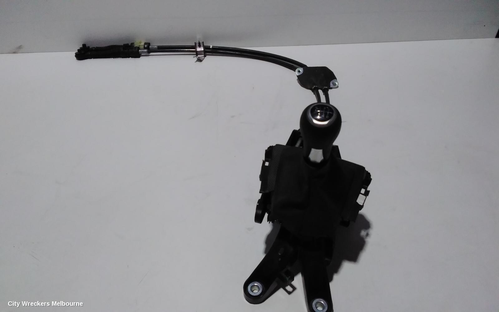 MAZDA 2 2019 Gear Stick/Shifter