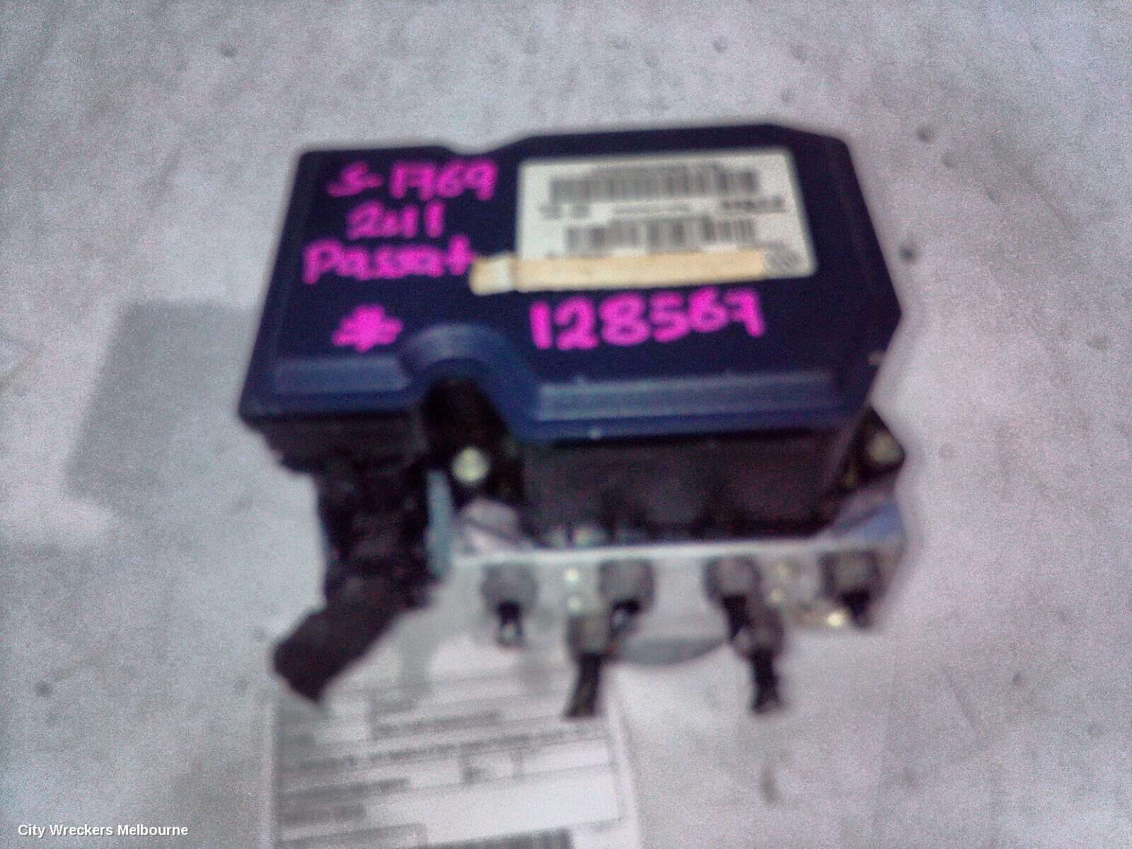 VOLKSWAGEN PASSAT 2011 Abs Pump/Modulator