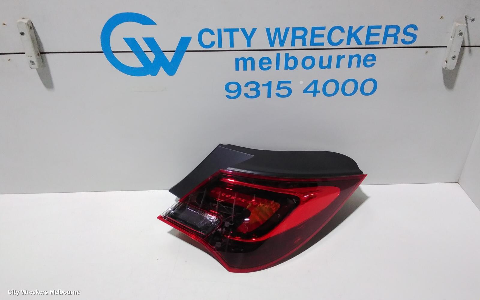 HOLDEN ASTRA 2016 Right Taillight