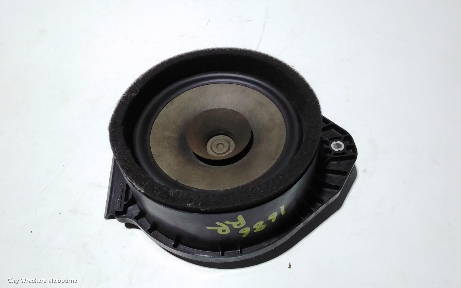 HOLDEN COMMODORE 2019 SPEAKER