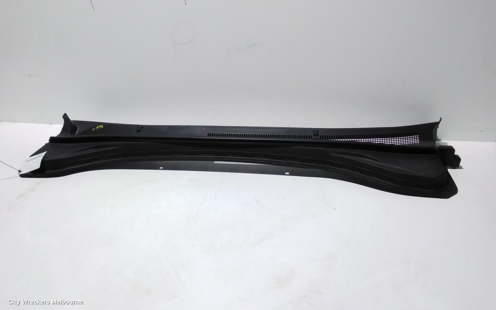 HYUNDAI SANTA FE 2018 Plenum Chamber