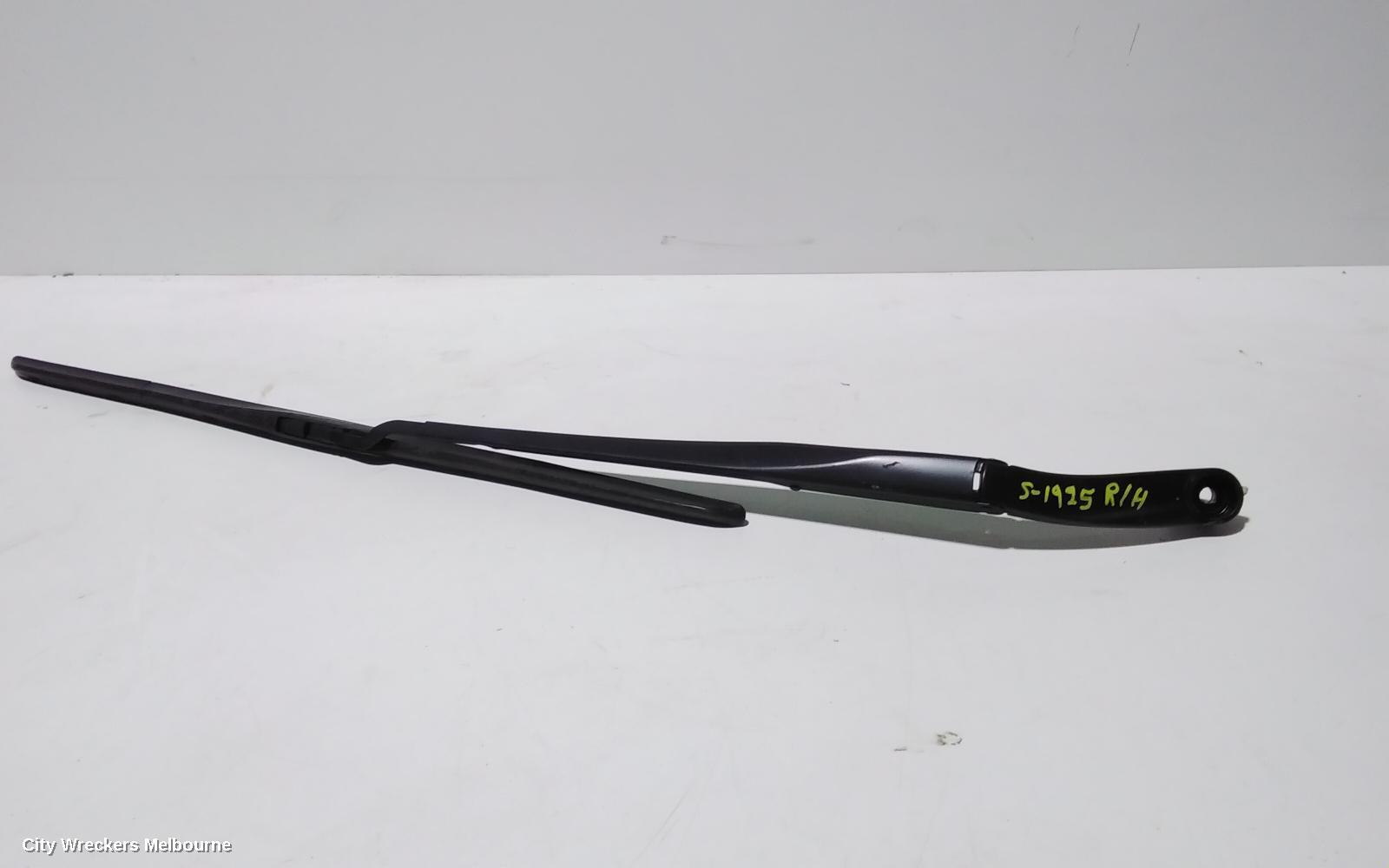 HYUNDAI SANTA FE 2018 Wiper Arm
