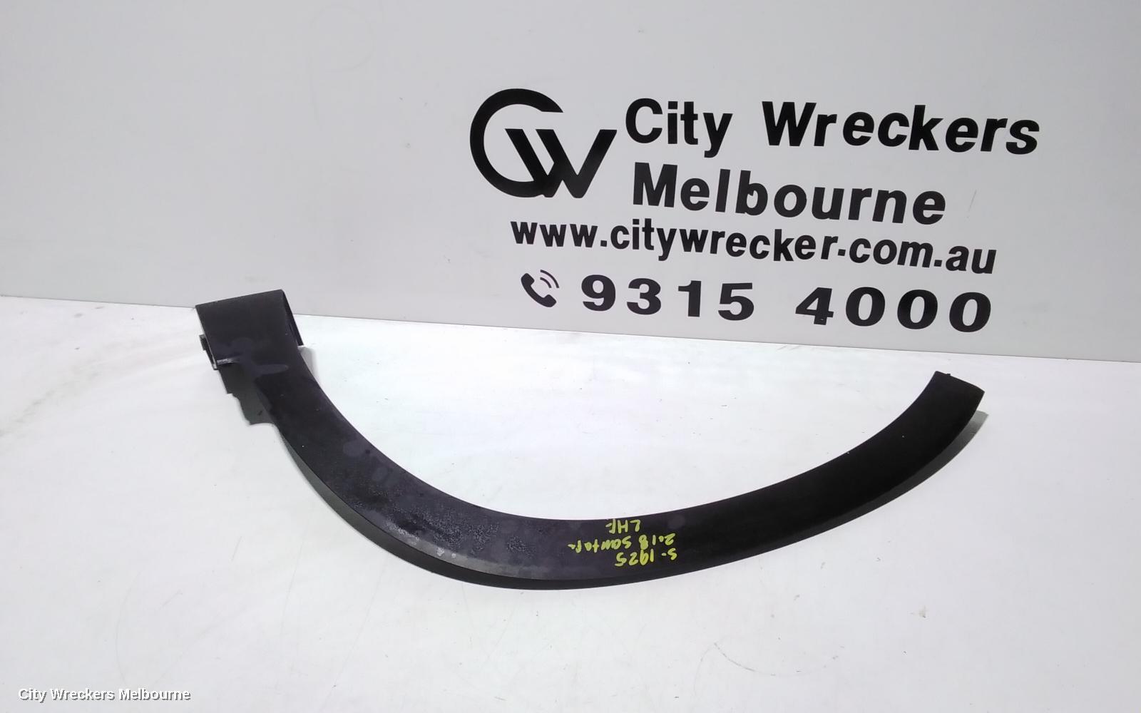 HYUNDAI SANTA FE 2018 Wheel Arch Flare