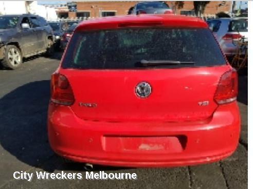 VOLKSWAGEN POLO 2010 Rear Bumper