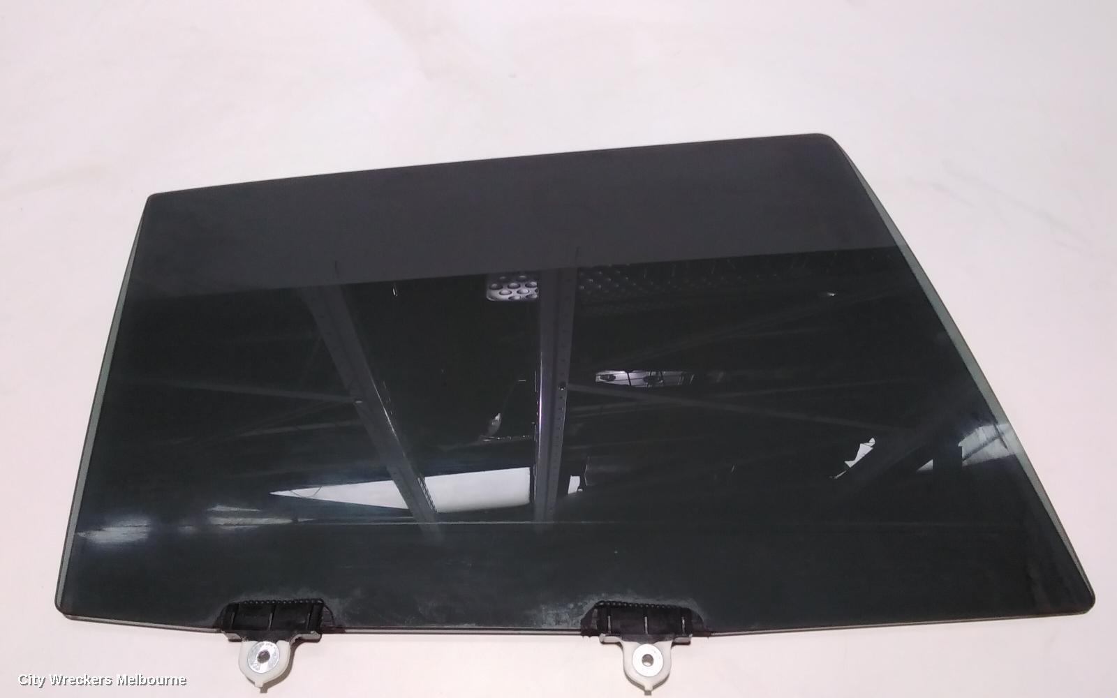 MITSUBISHI ECLIPSE CROSS 2018 Right Rear Door Window