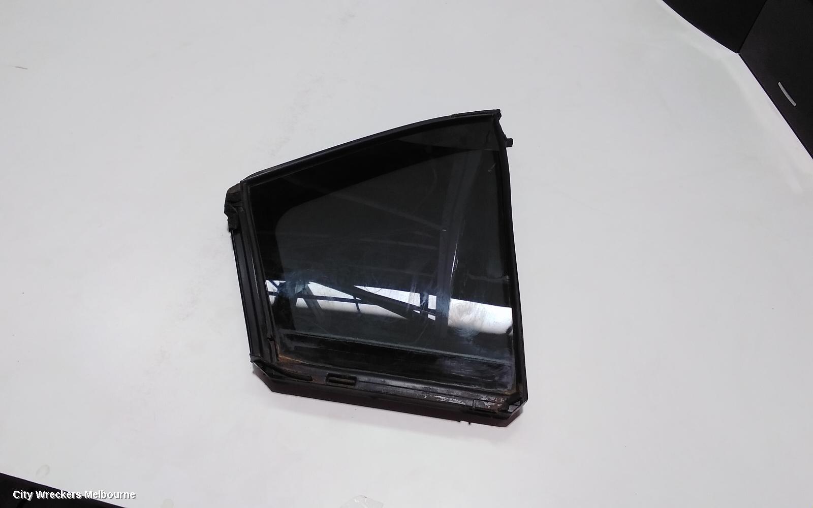 MITSUBISHI ECLIPSE CROSS 2018 Right Rear 1/4 Door Glass