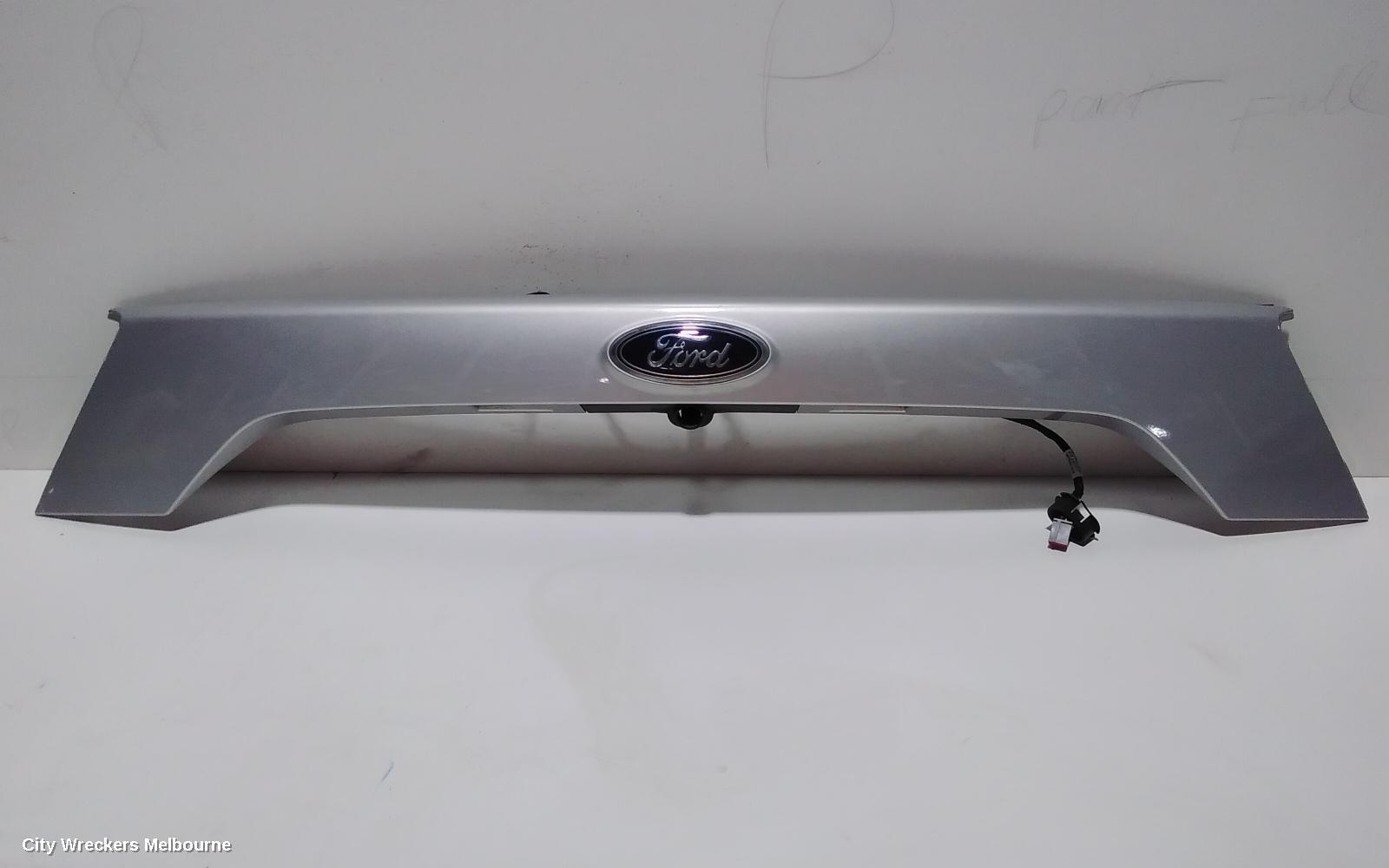 FORD ESCAPE 2018 Rear Garnish