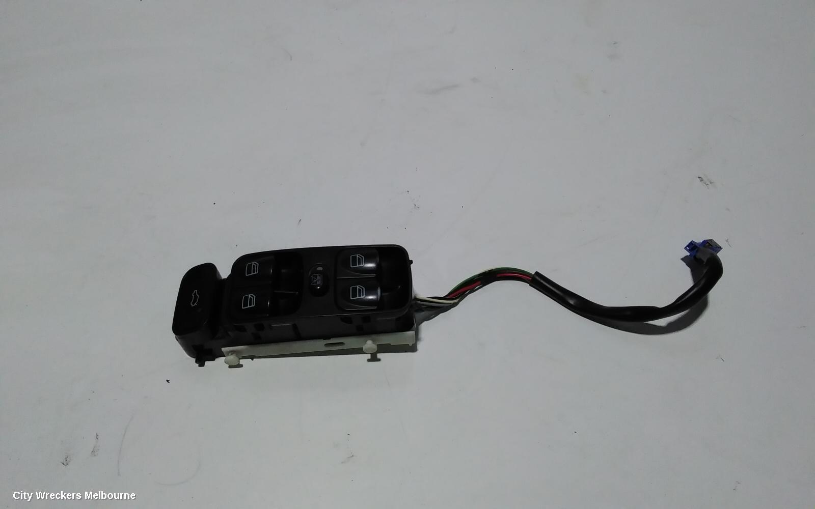 MERCEDES C CLASS 2005 Pwr Dr Wind Switch
