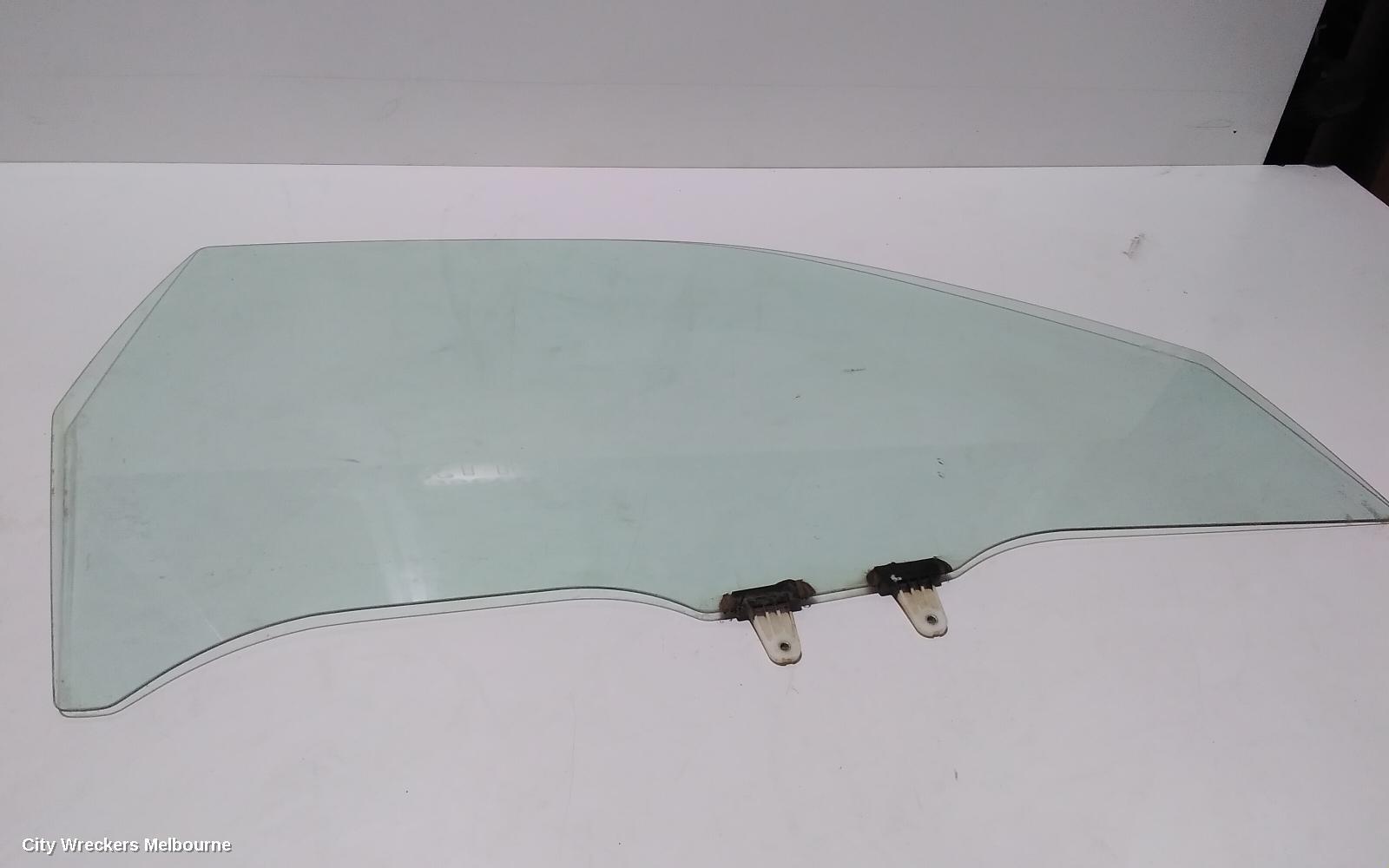 SUZUKI VITARA 2012 Right Front Door Window