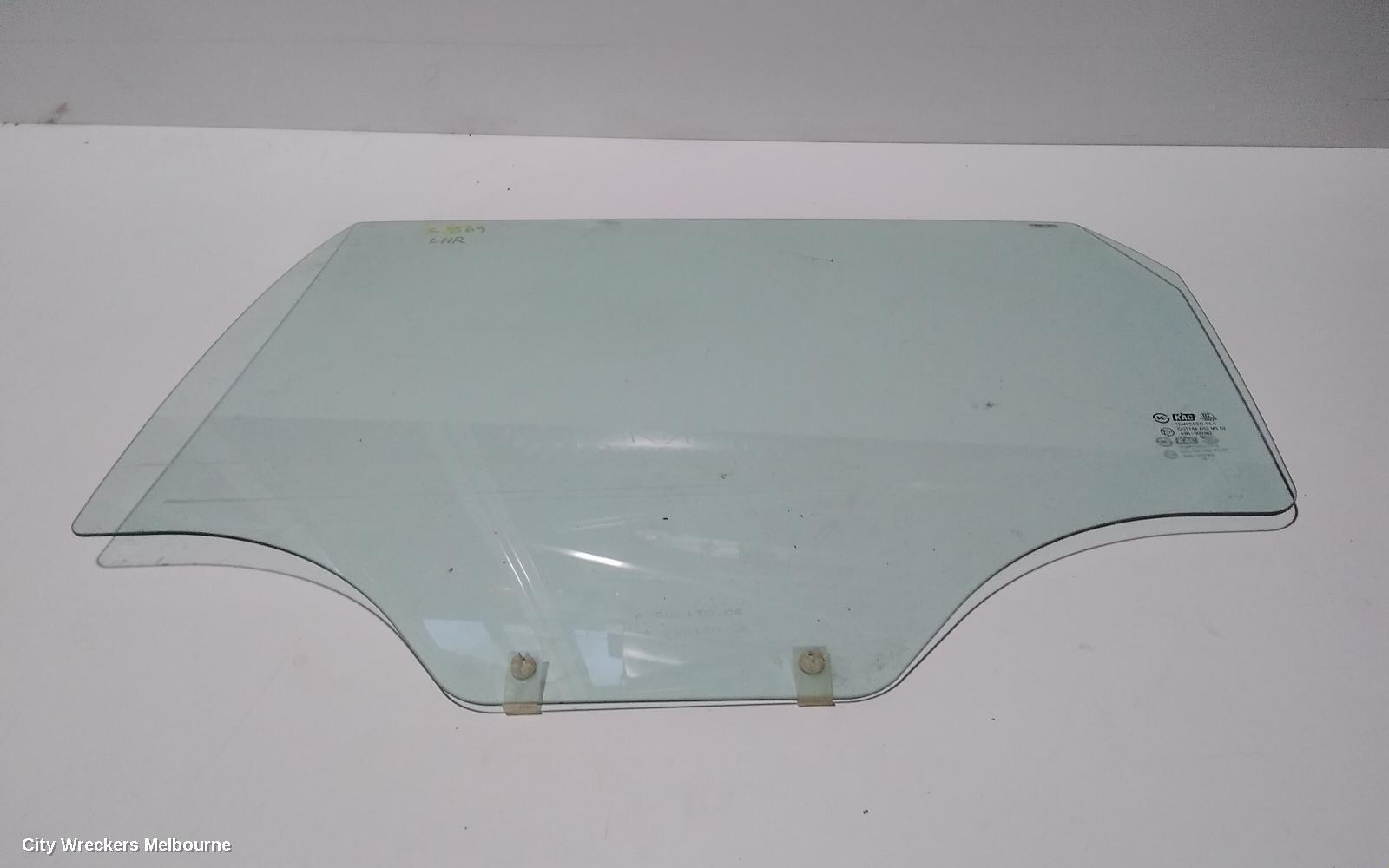 HOLDEN CAPTIVA 2014 Left Rear Door Window