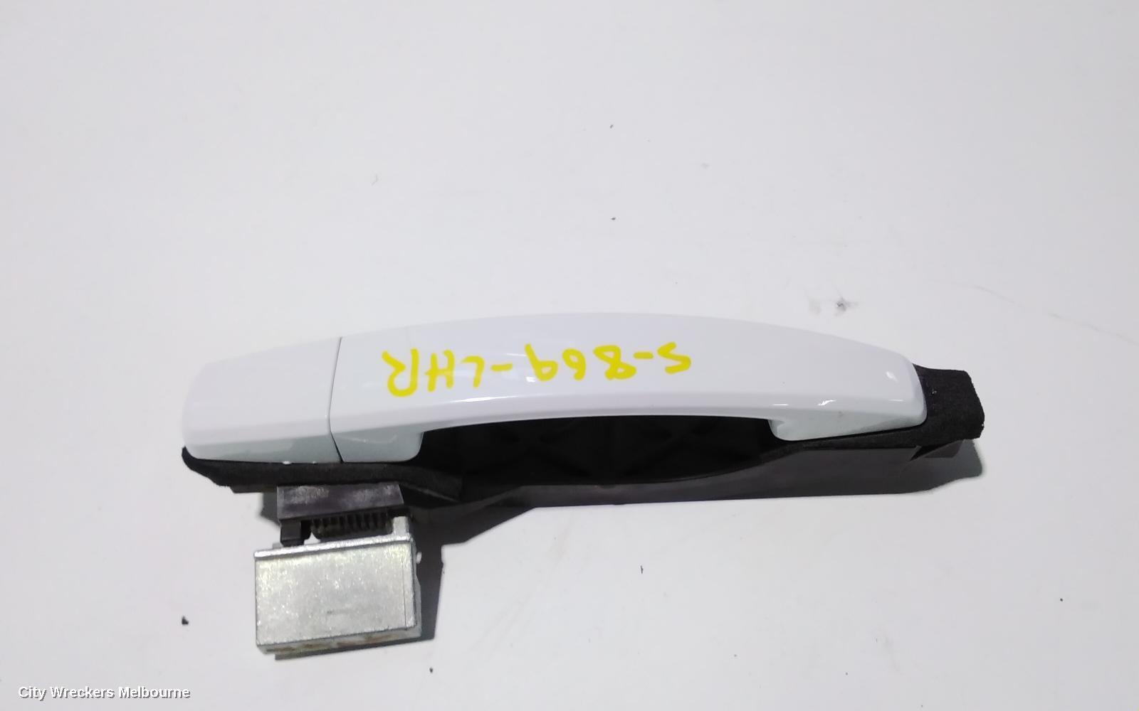 HOLDEN CAPTIVA 2014 Door Handle
