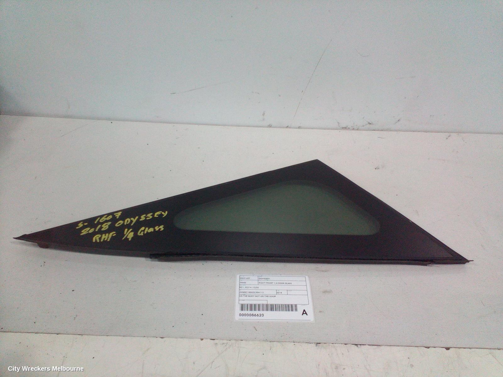 HONDA ODYSSEY 2018 Right Front 1/4 Door Glass