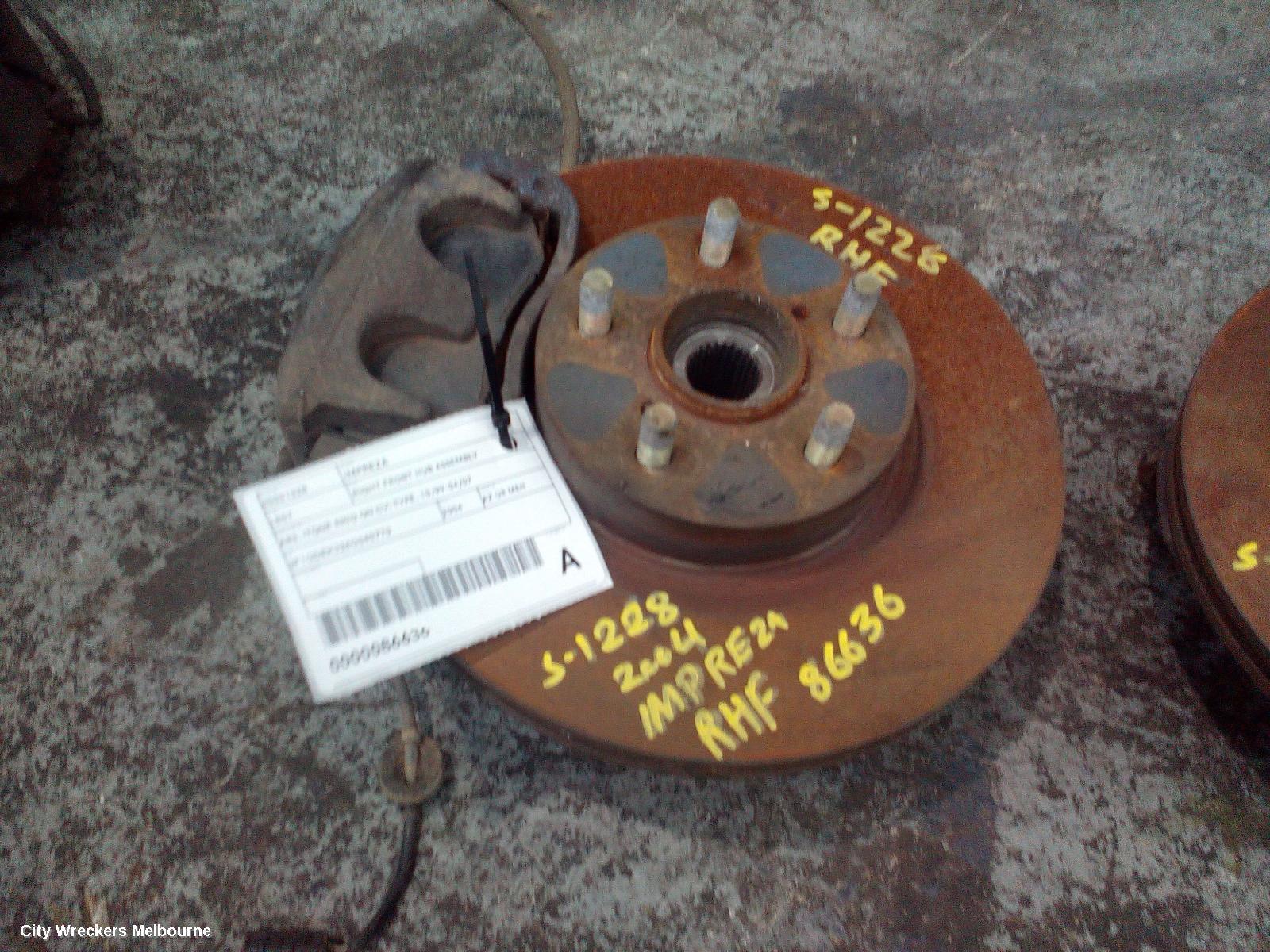 SUBARU IMPREZA 2004 Right Front Hub Assembly