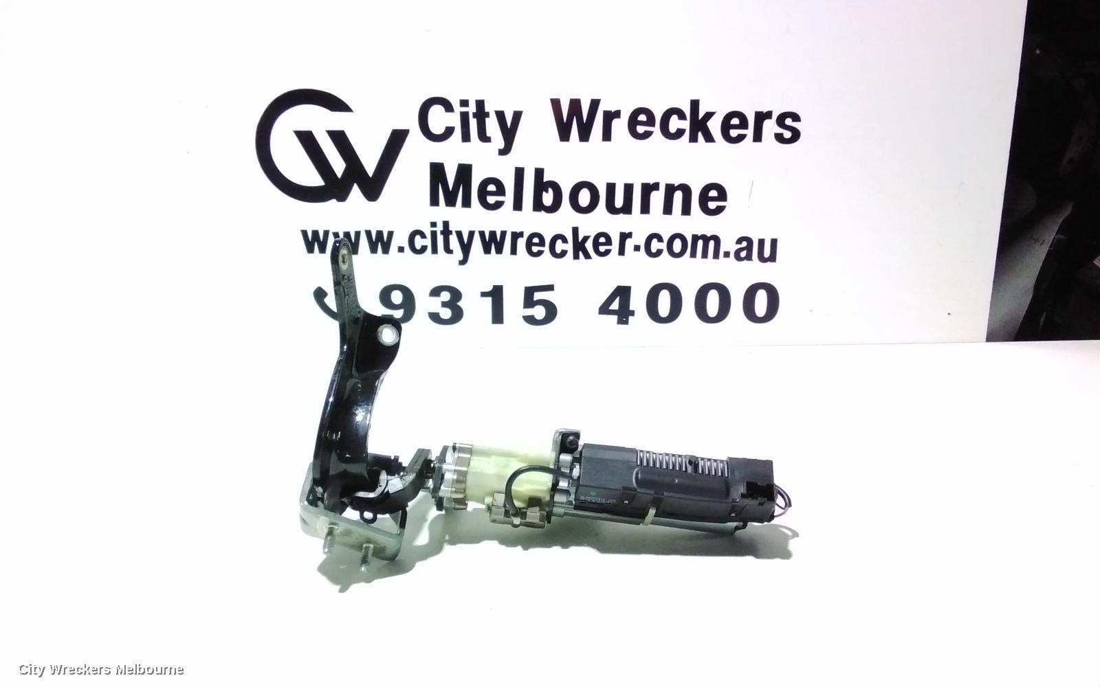 AUDI Q7 2013 Tailgate Regulator