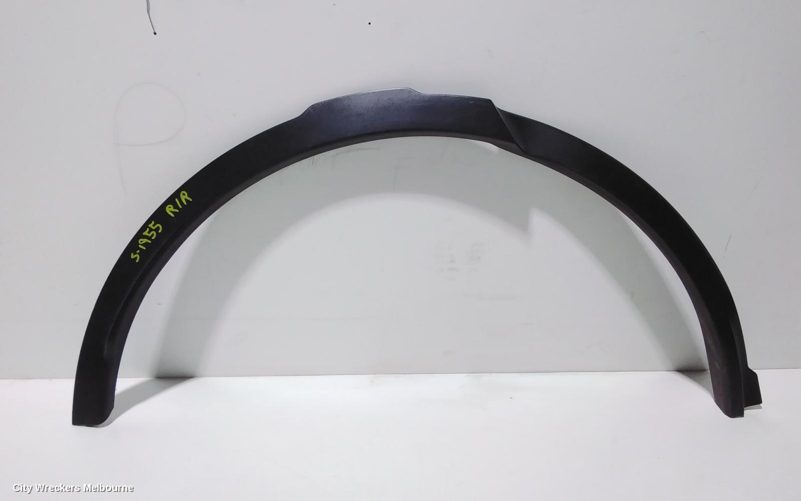 LAND ROVER DISCOVERY SPORT 2016 Wheel Arch Flare