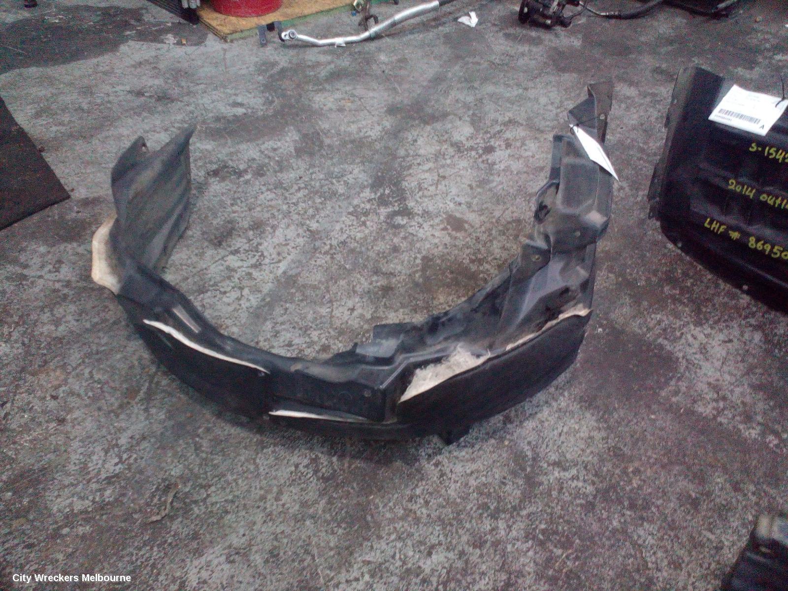 MITSUBISHI OUTLANDER 2015 Right Guard Liner