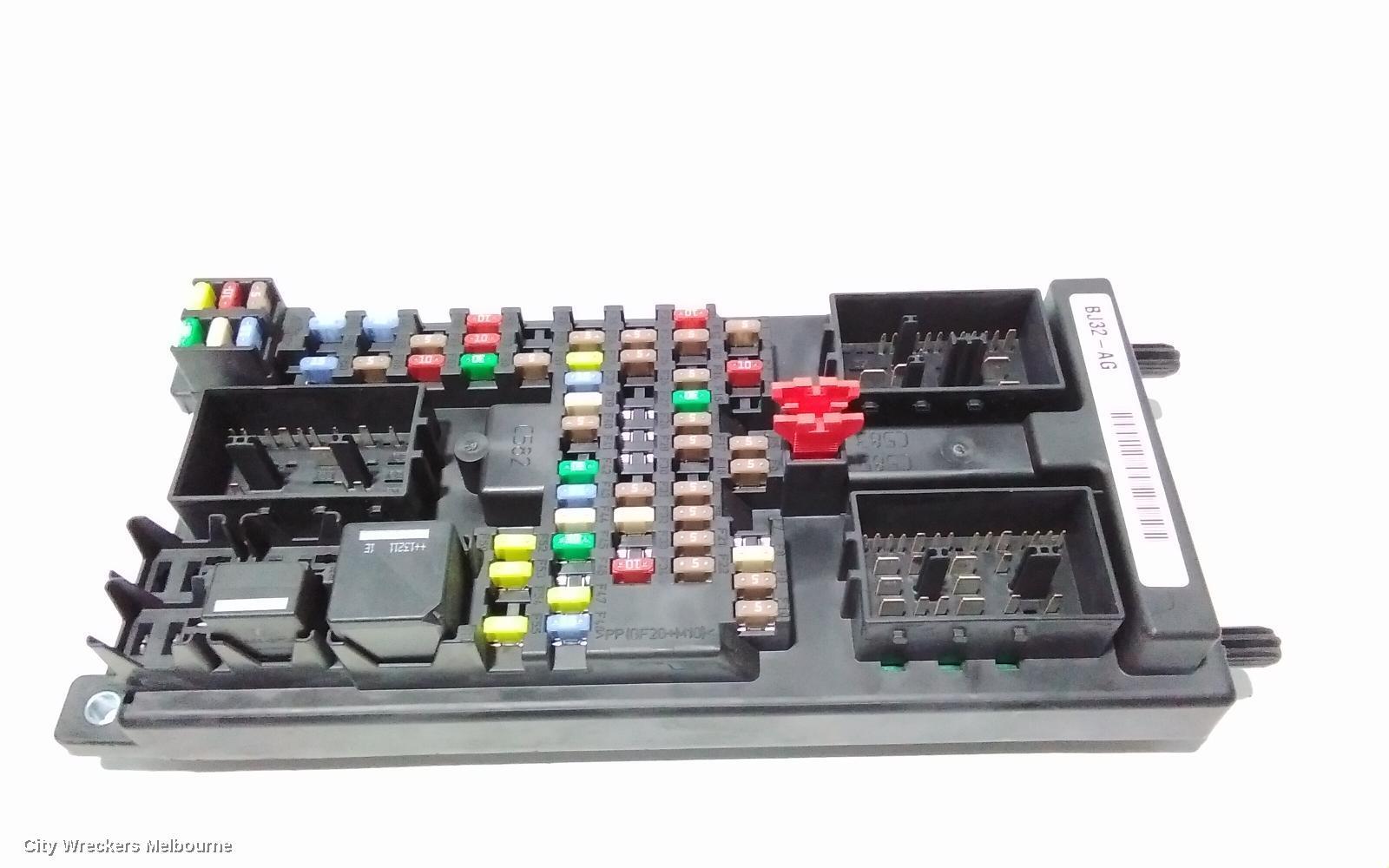LAND ROVER RANGEROVER EVOQUE 2013 Fuse Box