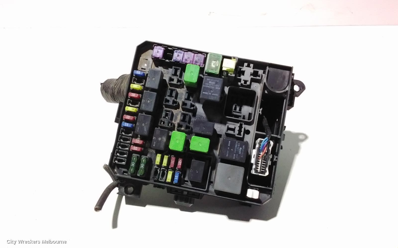 PEUGEOT 4007 2012 Fuse Box