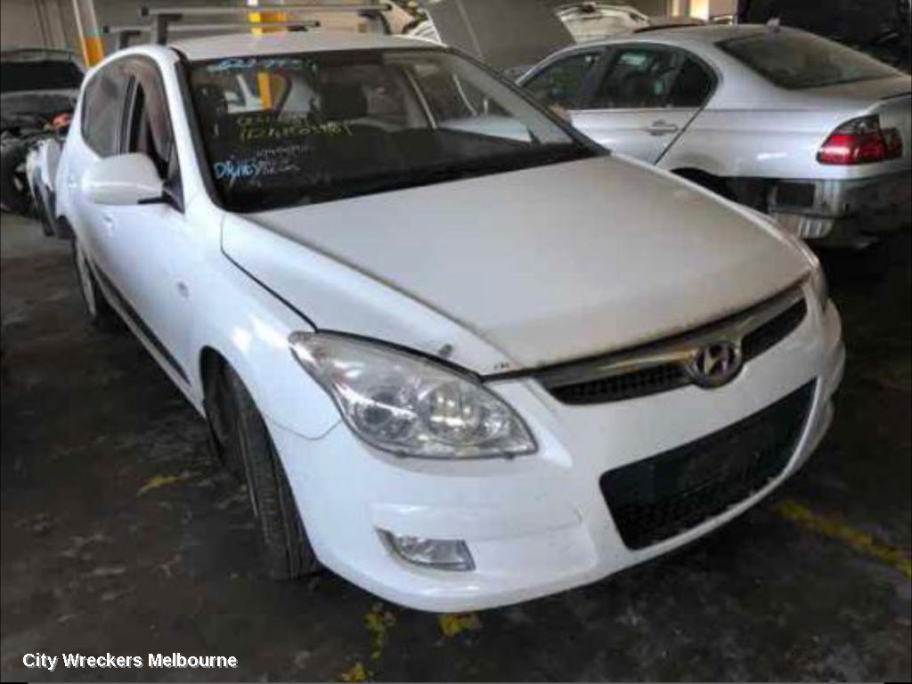 HYUNDAI I30 2008 Right Guard