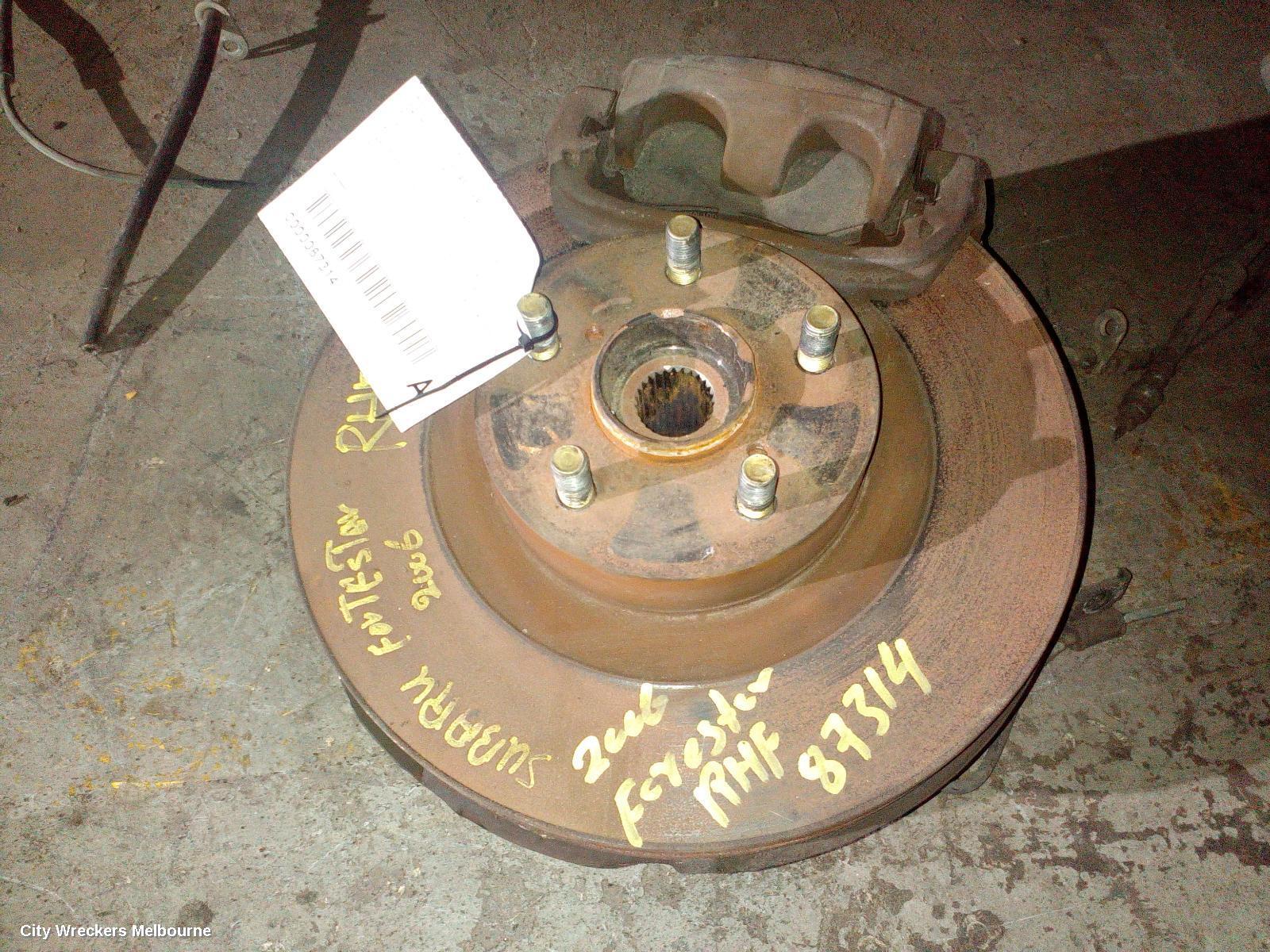 SUBARU FORESTER 2006 Right Front Hub Assembly