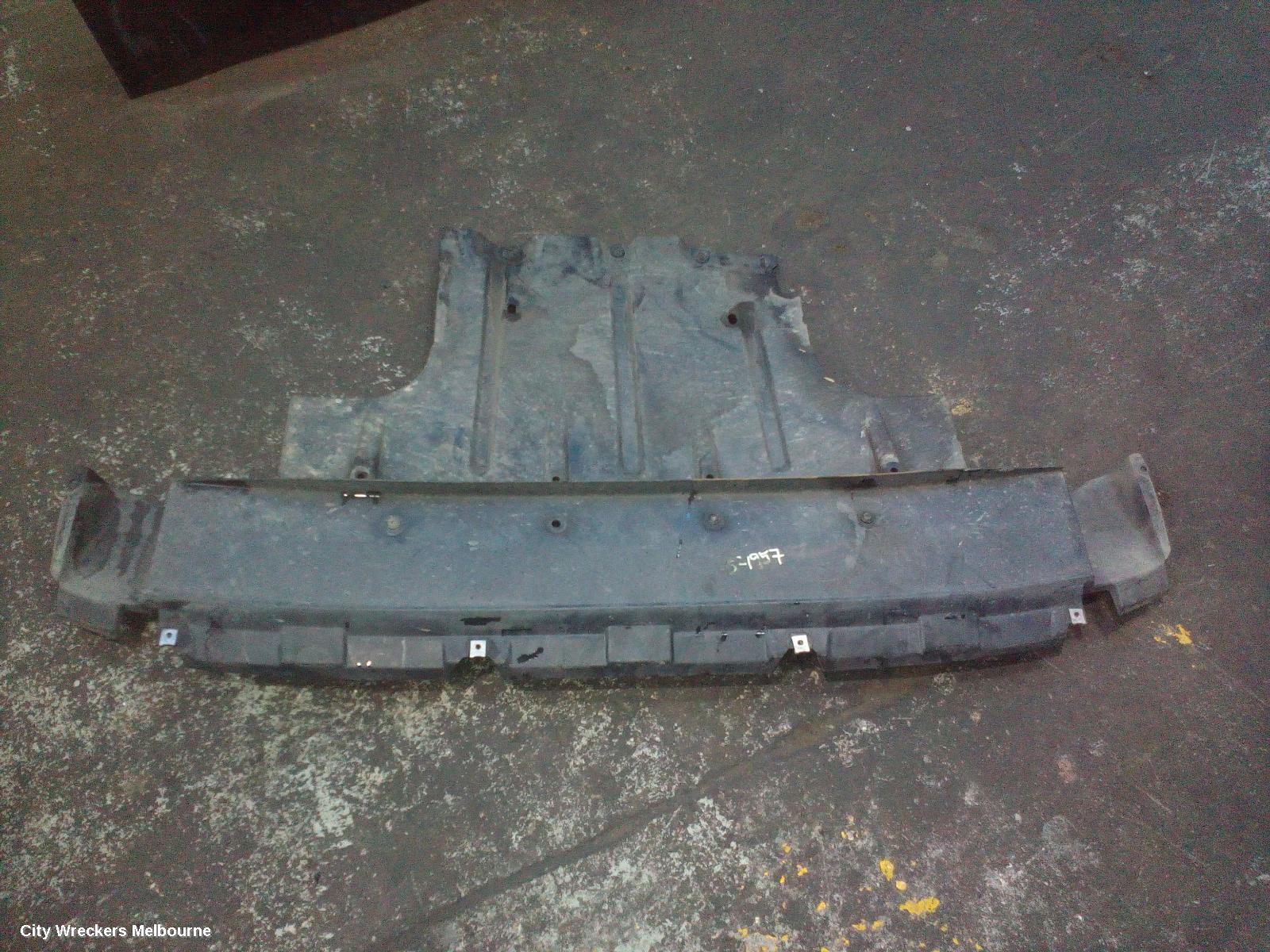 AUDI Q7 2013 LOWER_ENGINE_SPLASH_TRAY