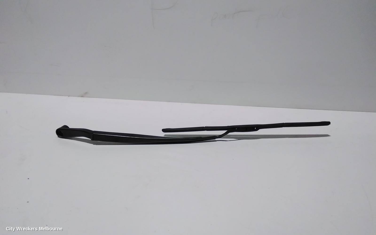CHRYSLER 300C 2013 Wiper Arm