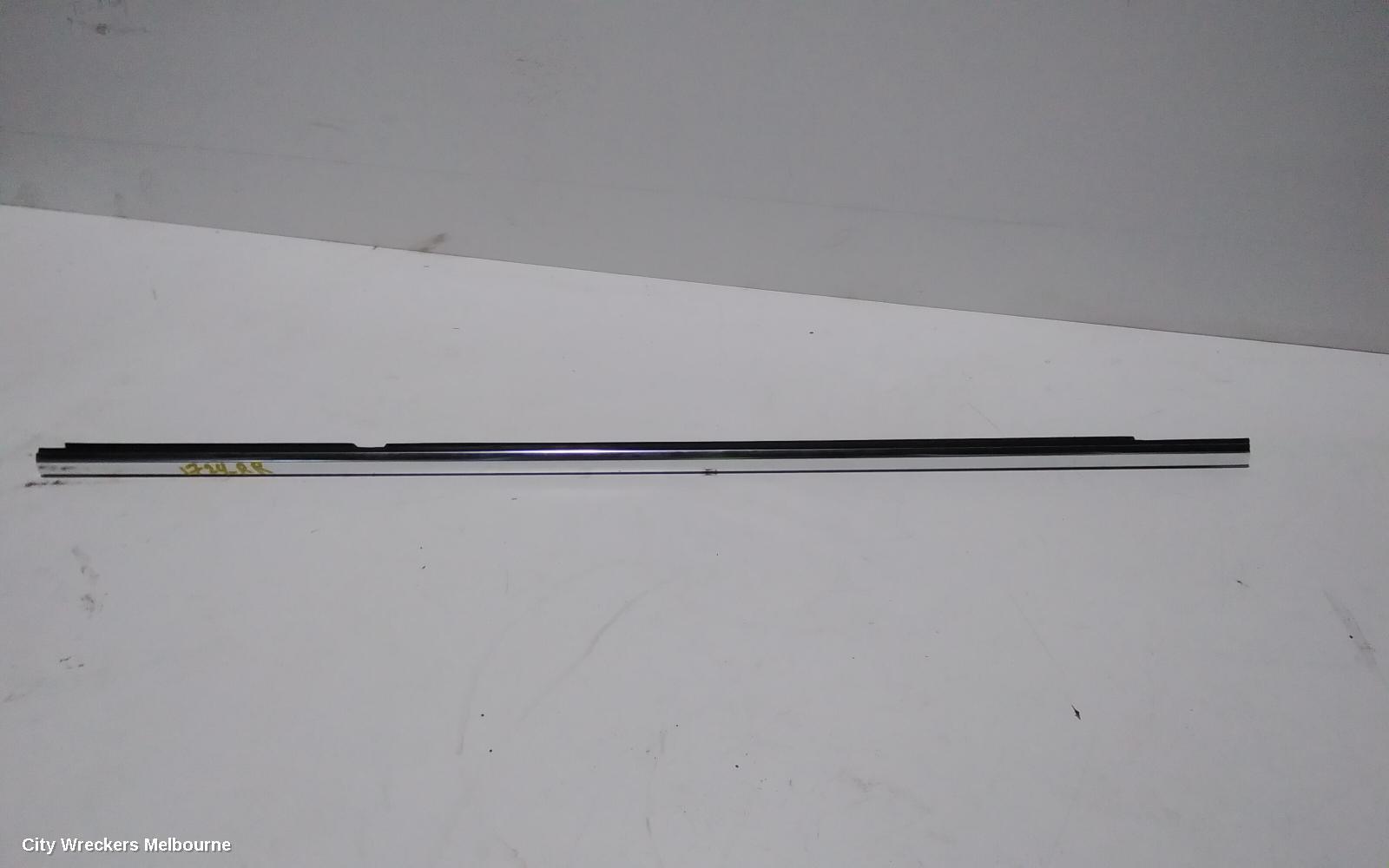 VOLKSWAGEN TIGUAN 2018 Body/Door Mould
