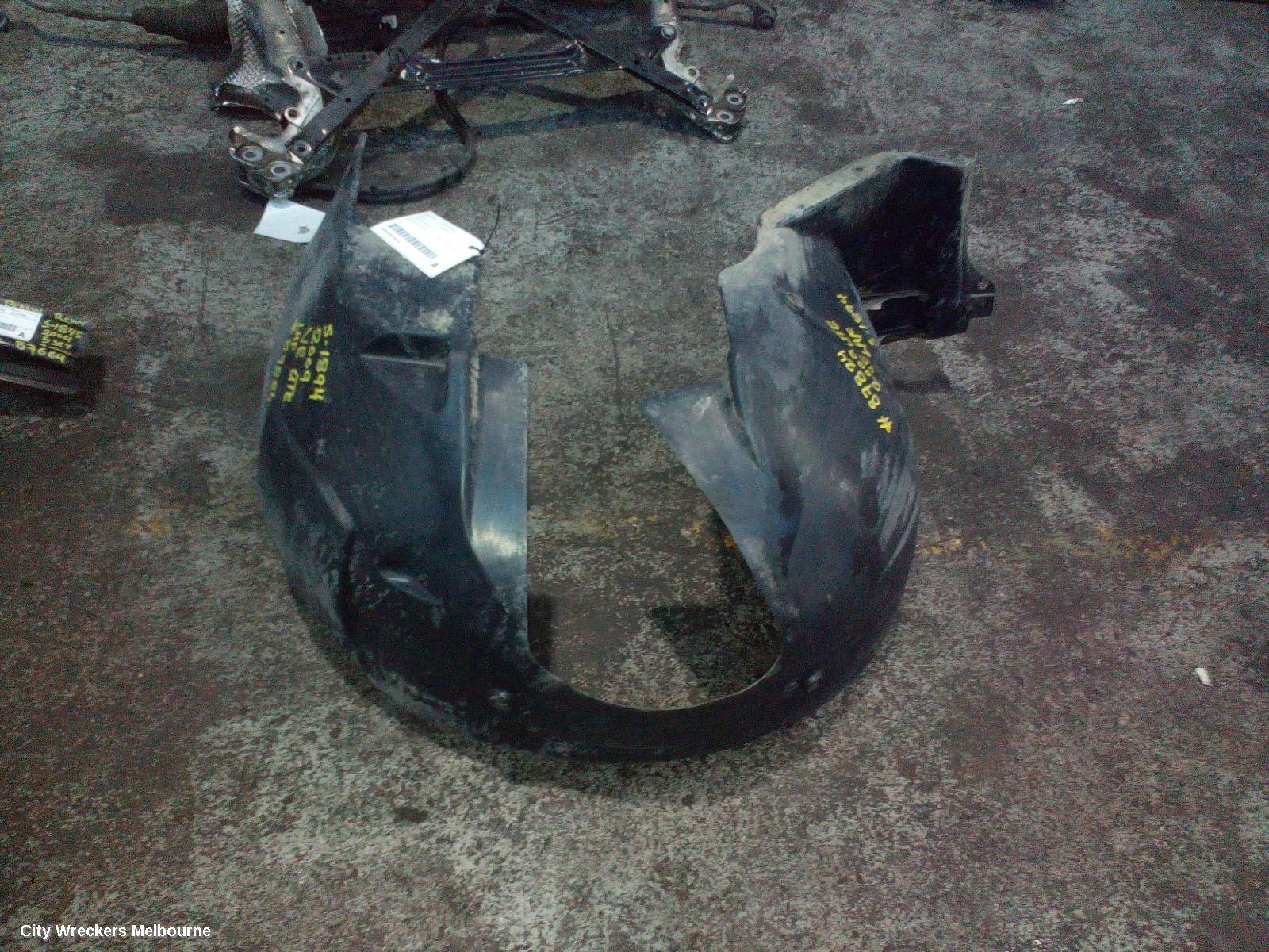 HOLDEN COMMODORE 2009 Left Guard Liner