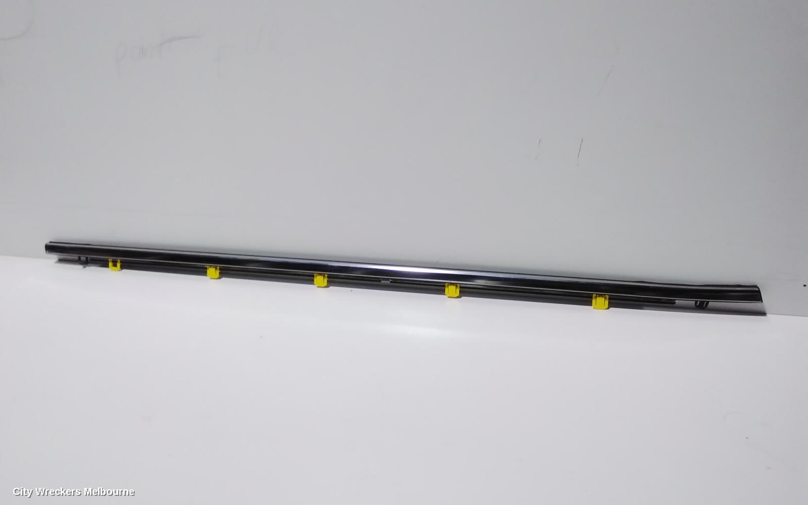 HONDA CRV 2019 Body/Door Mould