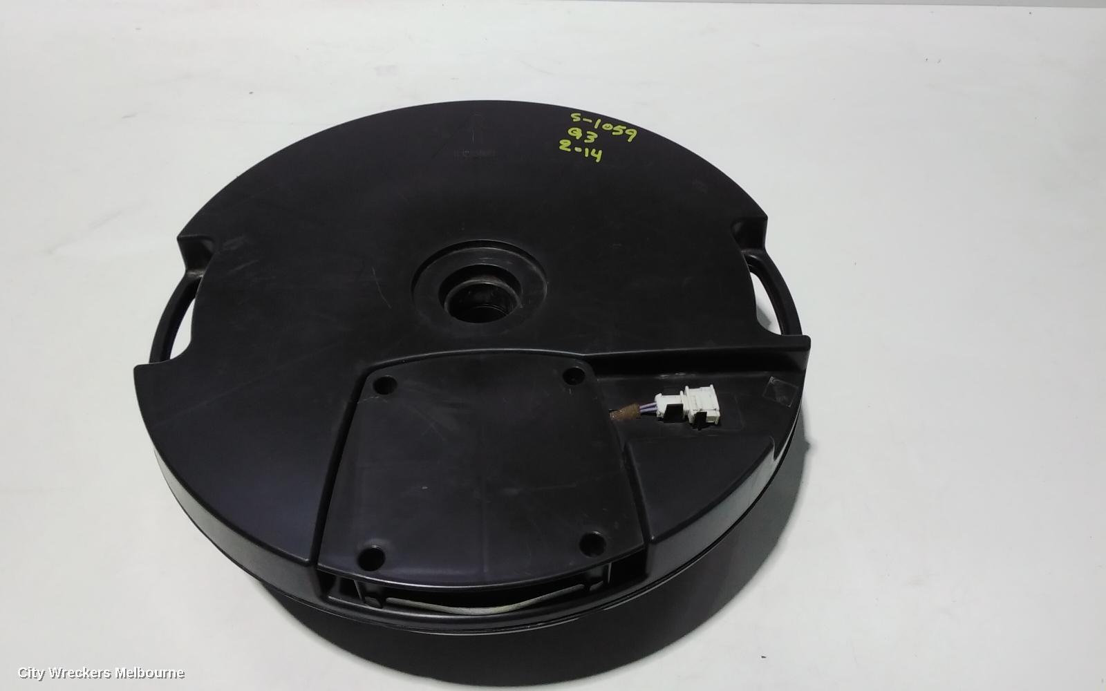 AUDI Q3 2014 SPEAKER