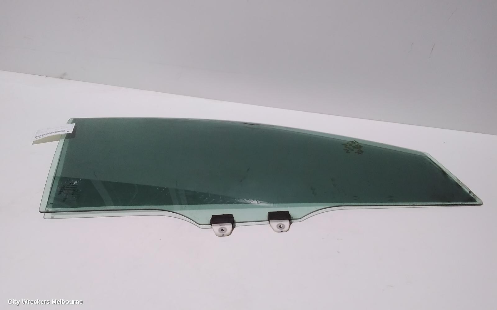HONDA CRV 2019 Right Front Door Window
