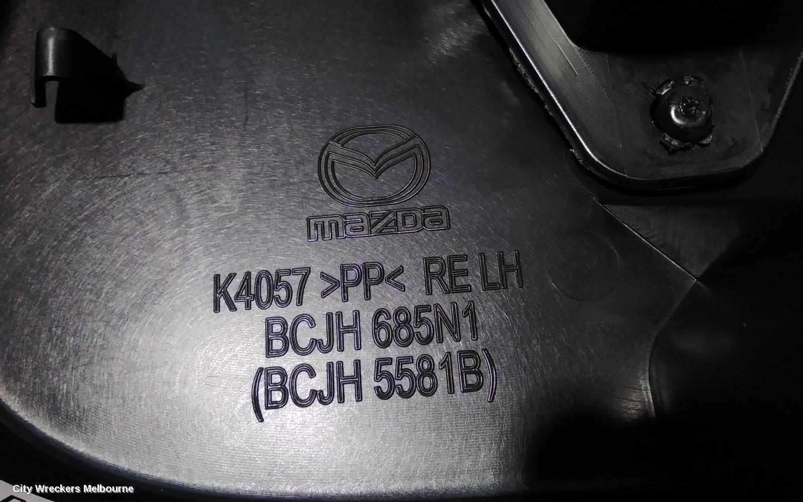 MAZDA 3 2021 Door Trim