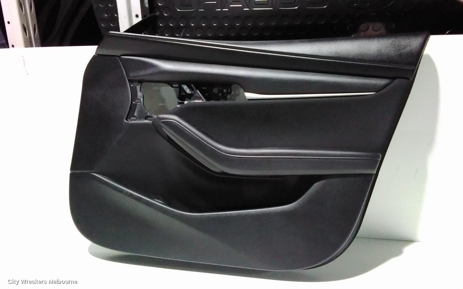 MAZDA 3 2021 Door Trim