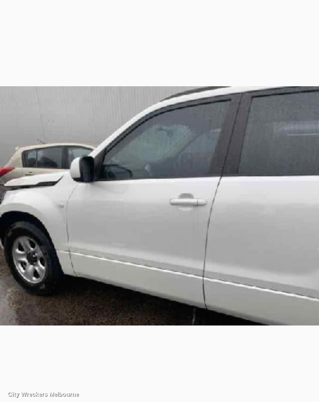 SUZUKI VITARA 2012 Left Front Door