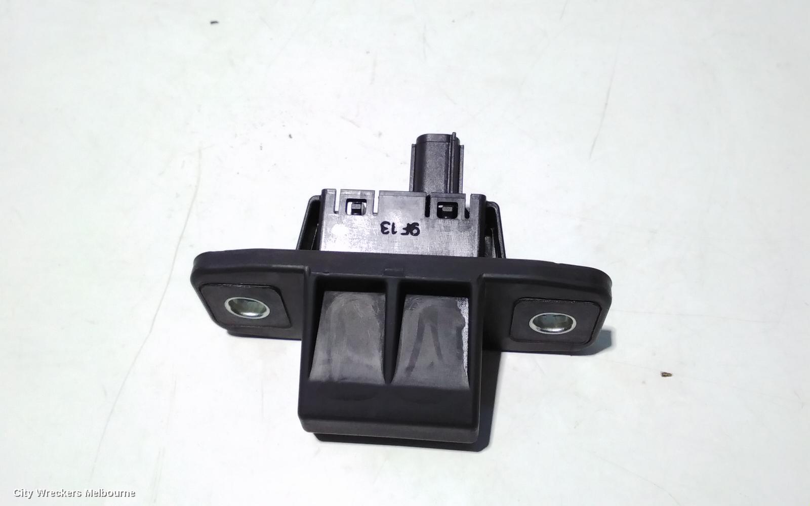 MAZDA CX5 2020 Tailgate Handle