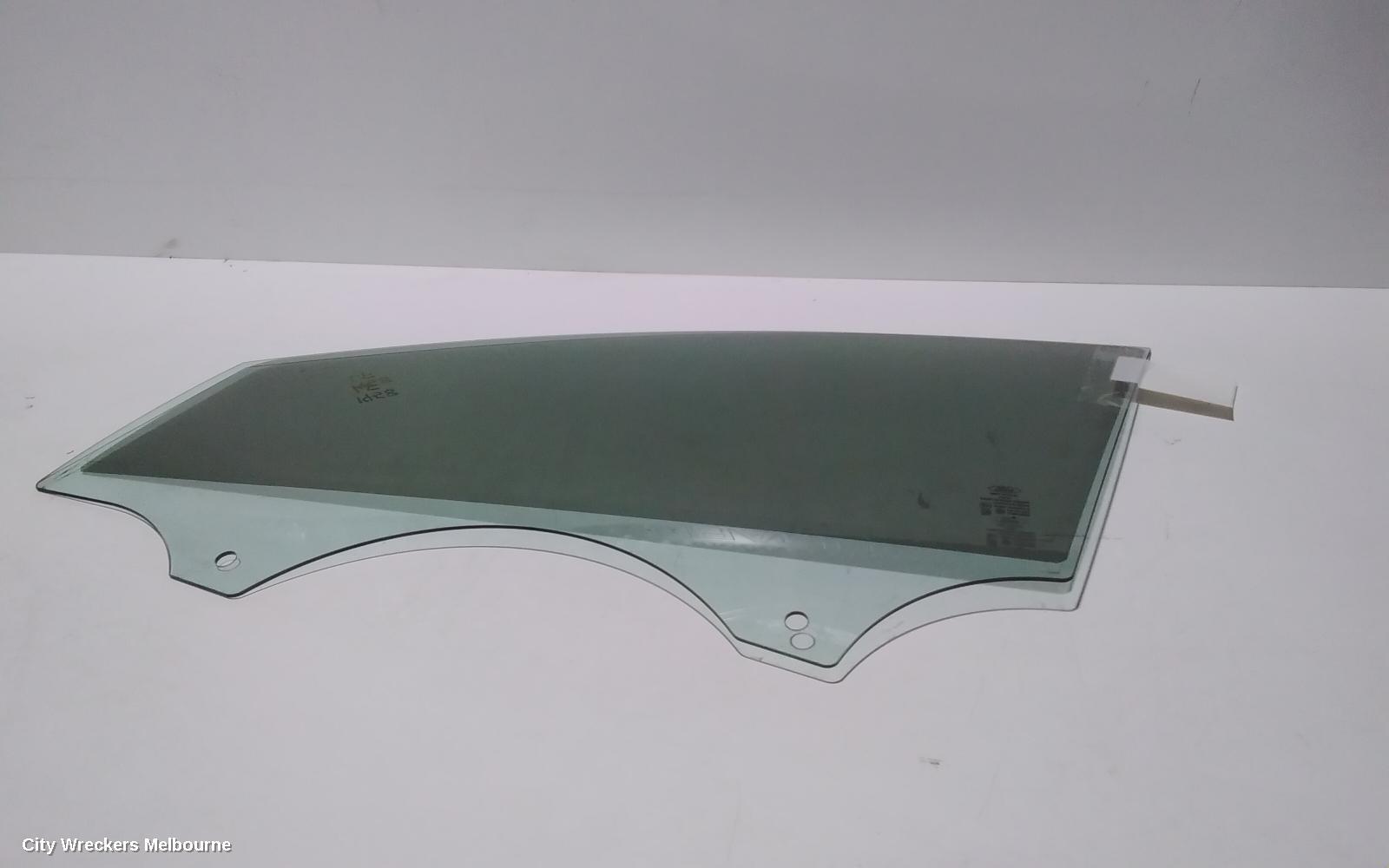 FORD FOCUS 2014 Left Front Door Window