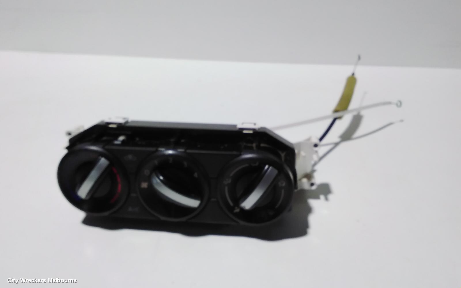 NISSAN NAVARA 2017 Heater/Ac Controls