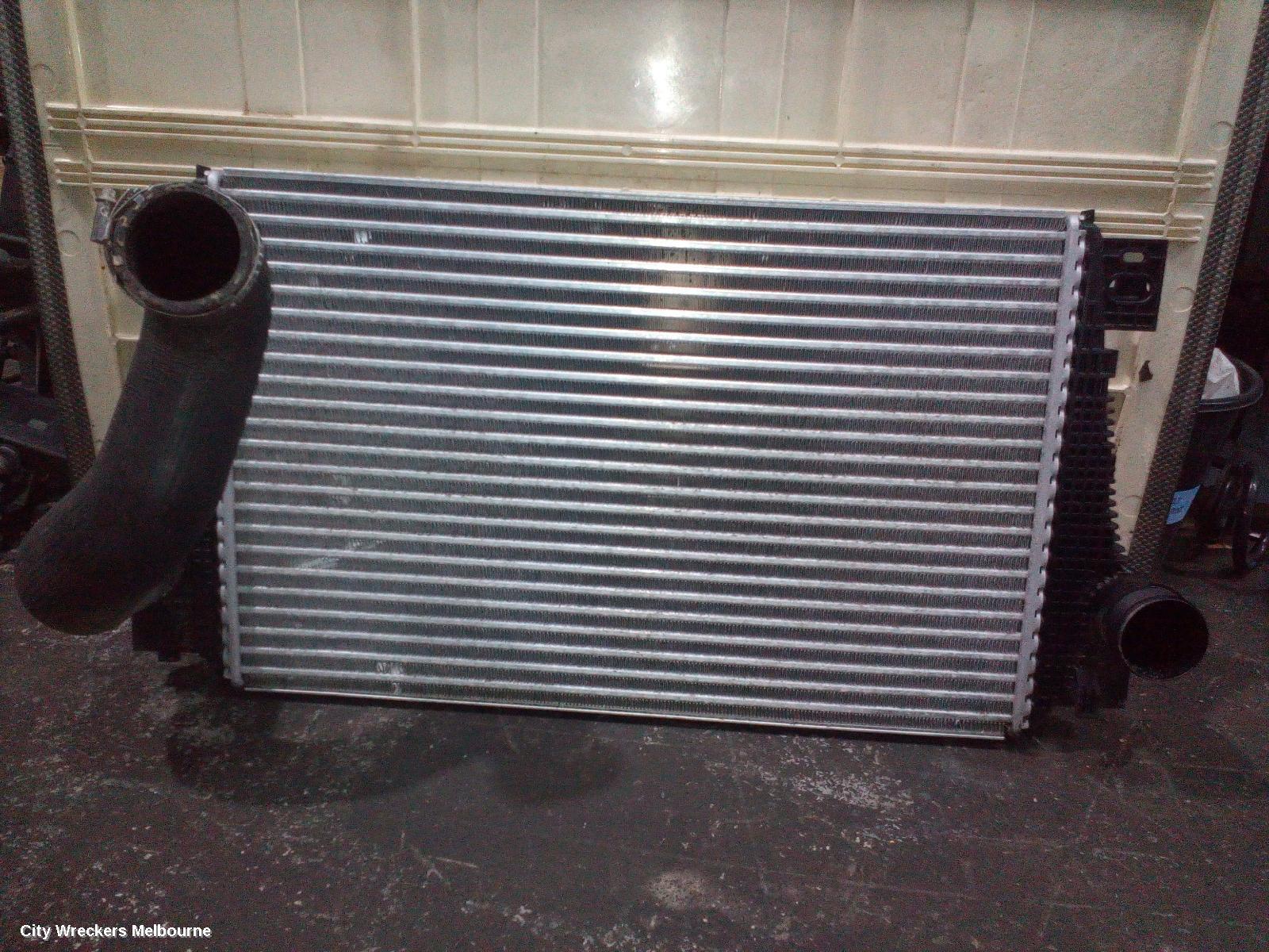 VOLKSWAGEN AMAROK 2014 Intercooler