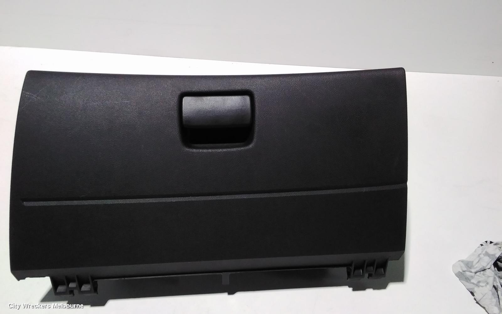 HOLDEN COMMODORE 2017 Glove Box
