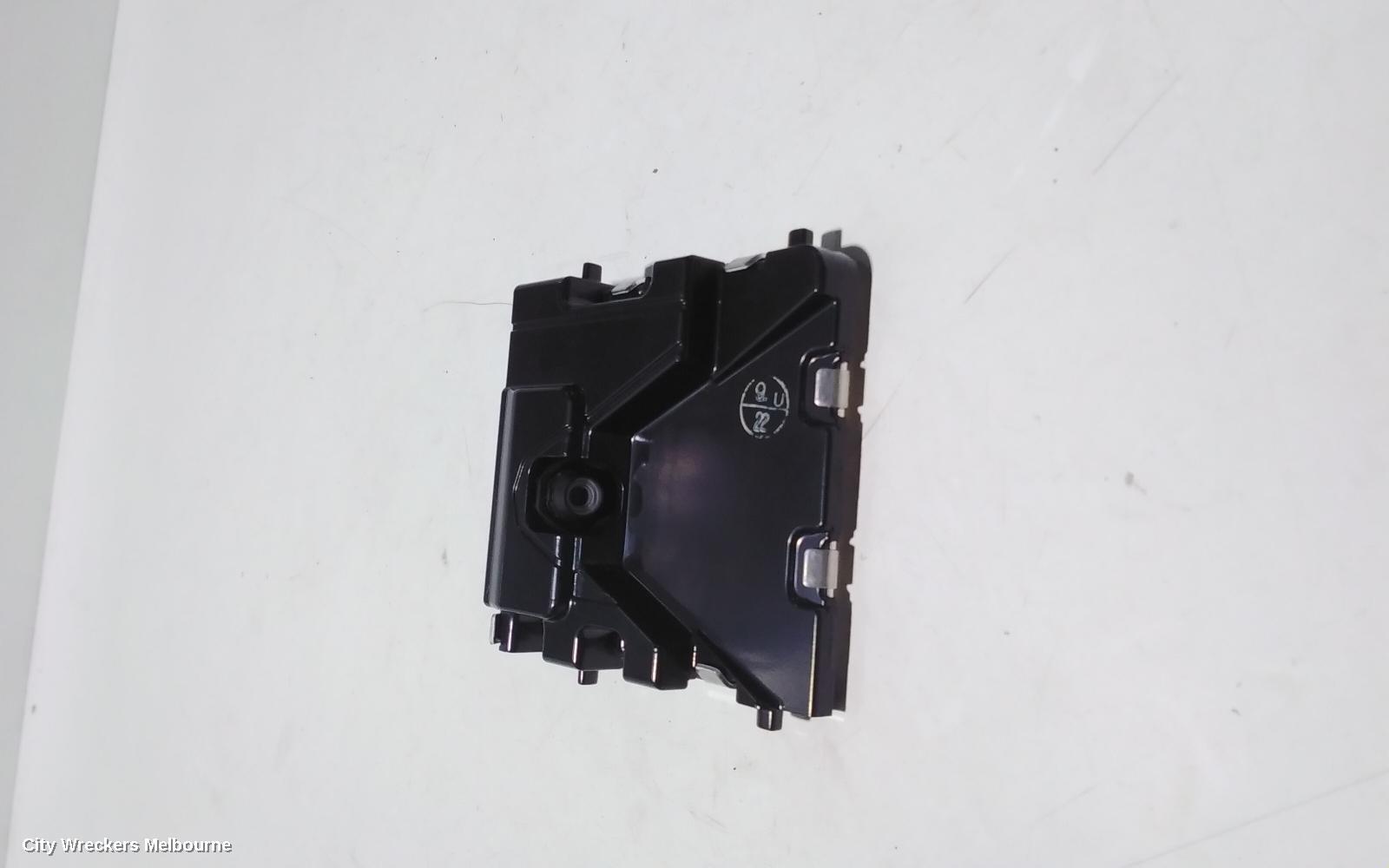 TOYOTA RAV4 2017 REVERSE_CAMERA
