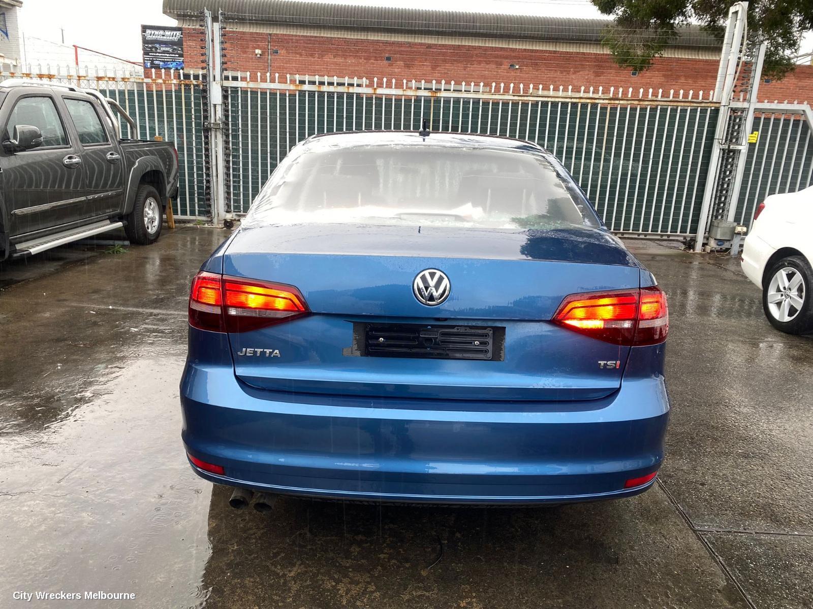 VOLKSWAGEN JETTA 2015 Left Taillight