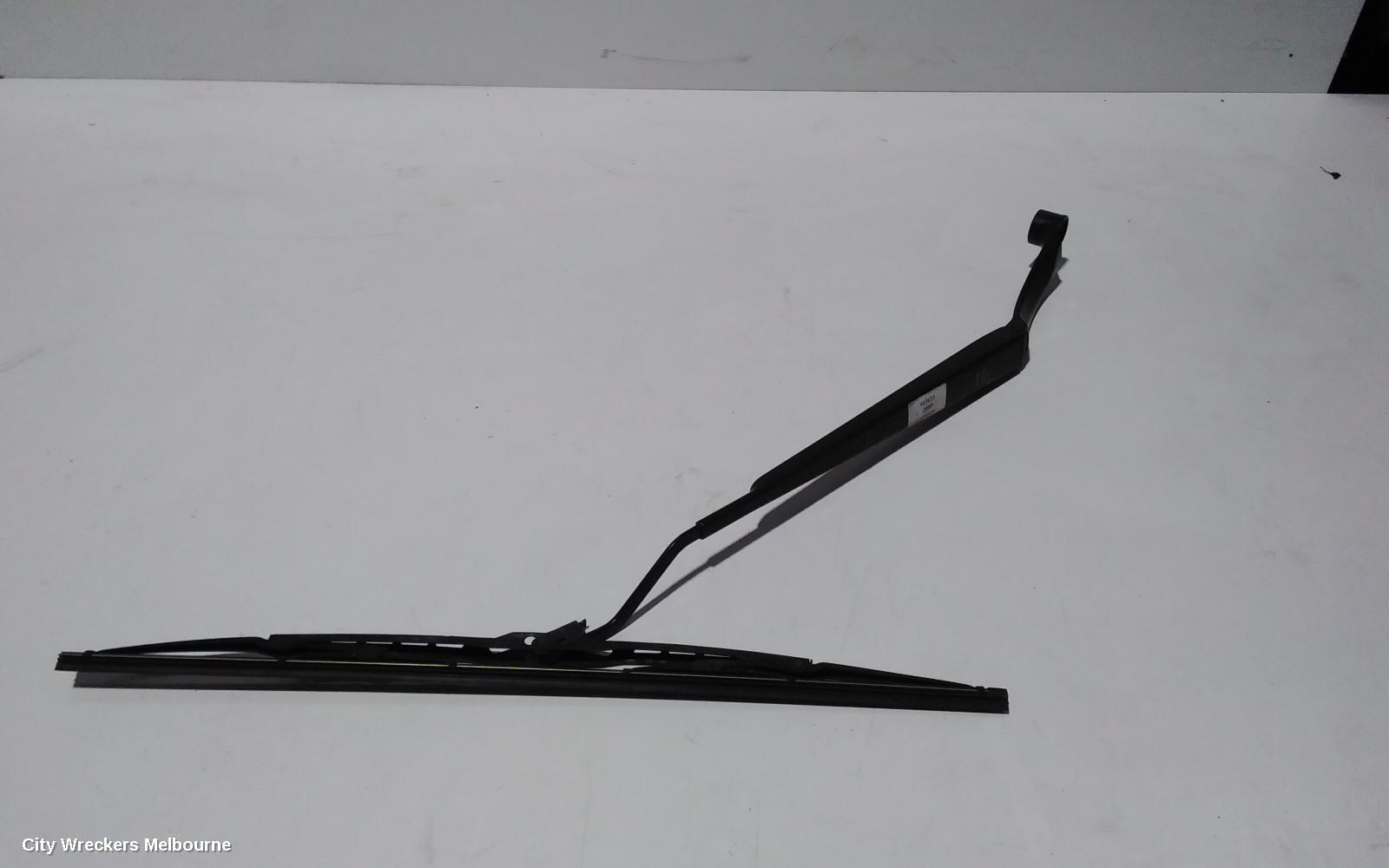 TOYOTA KLUGER 2005 Wiper Arm