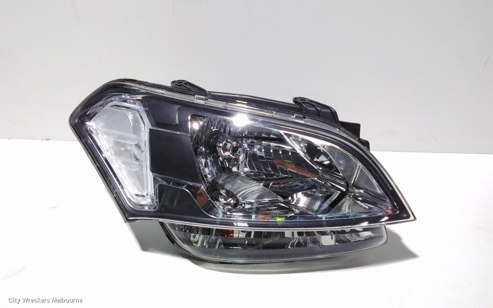 KIA SOUL 2010 Right Headlamp
