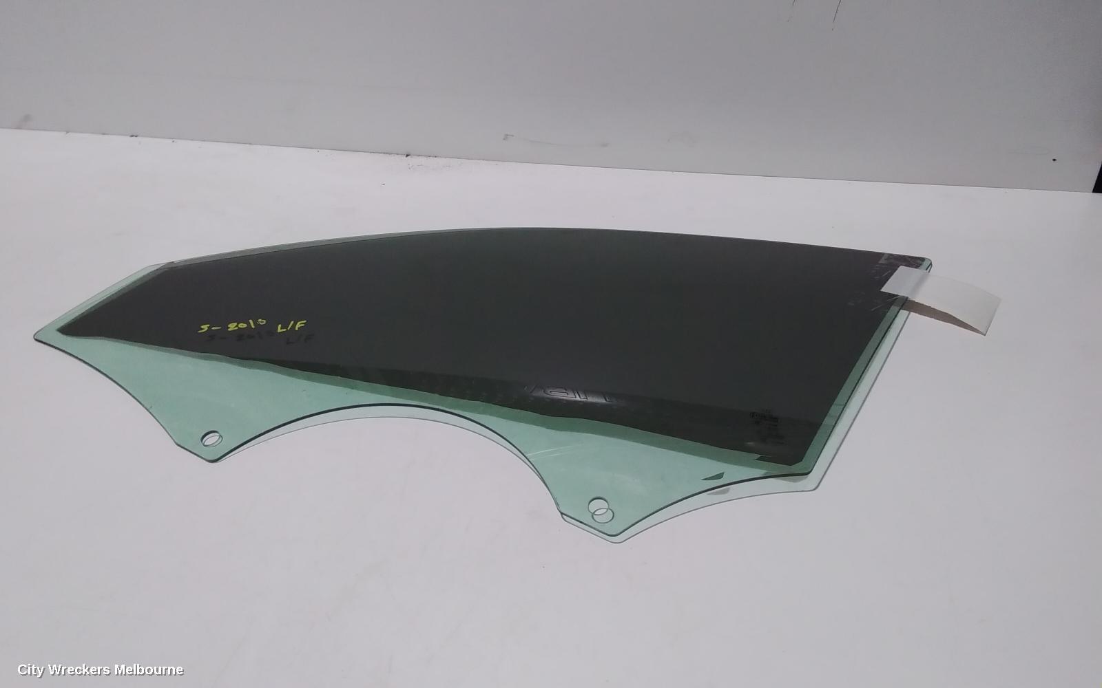 AUDI A1 2016 Left Front Door Window