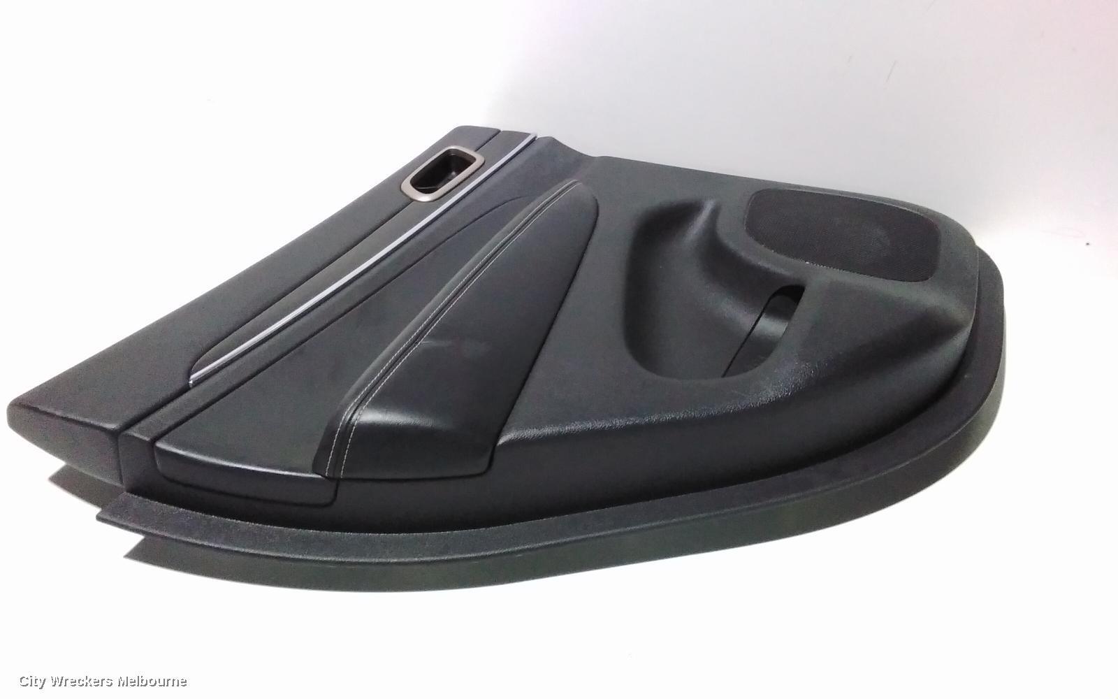 JEEP GRANDCHEROKEE 2017 Door Trim