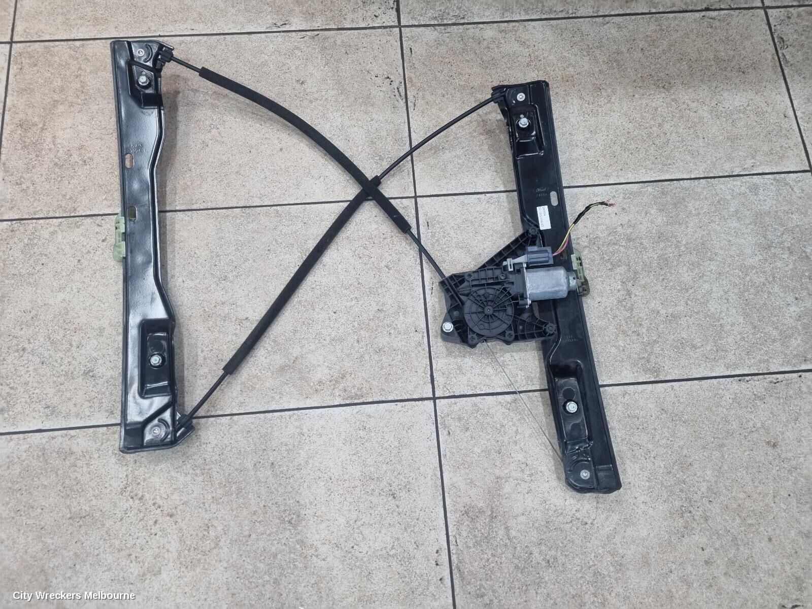 FORD TERRITORY 2016 Left Front Window Reg/Motor
