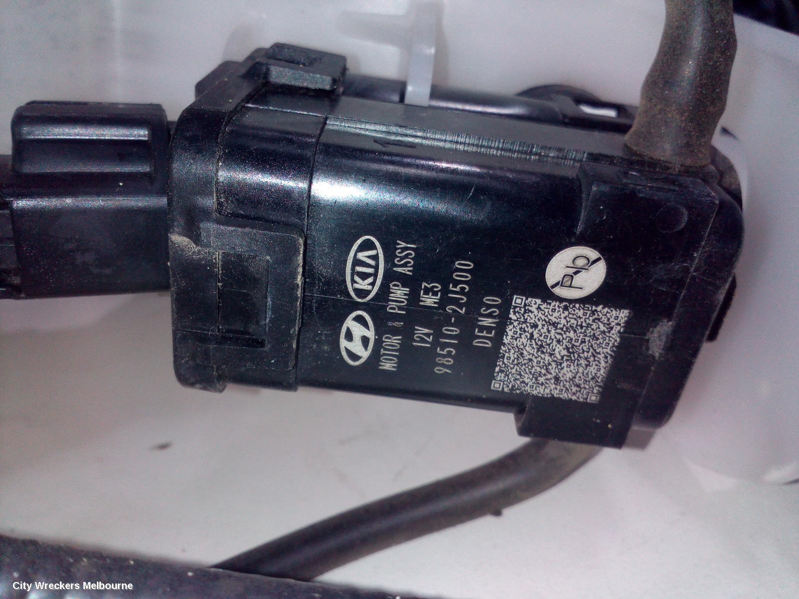 HYUNDAI I40 2017 Washer Bottle