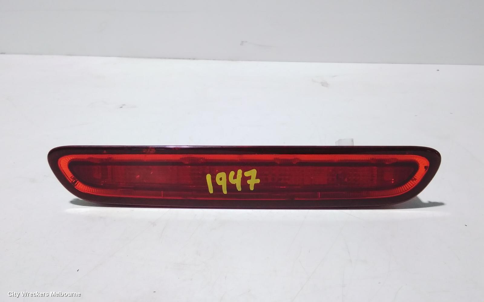 TOYOTA HIACE 2016 High Level Stoplight