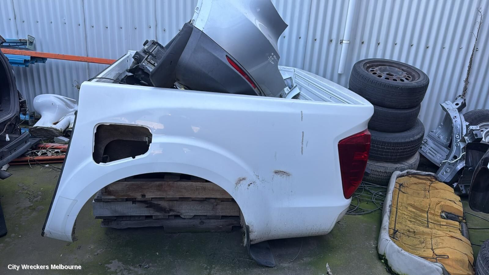 NISSAN NAVARA 2021 Ute Back