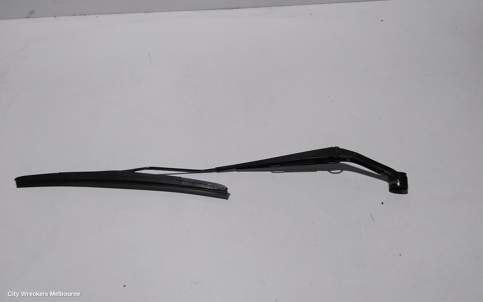 MITSUBISHI TRITON 2016 Wiper Arm
